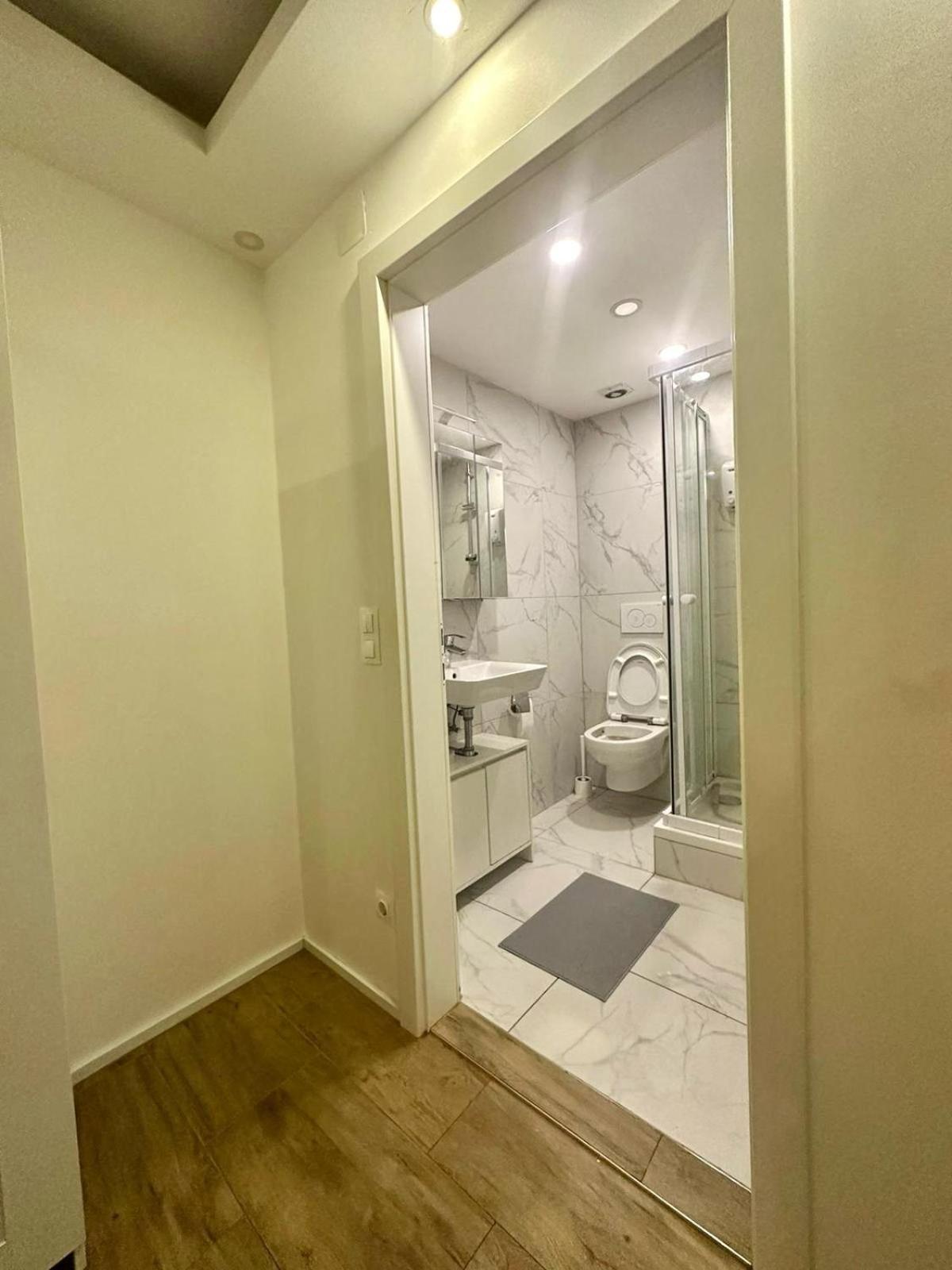 Ar Living Vienna Klosterneuburger Studios Kültér fotó